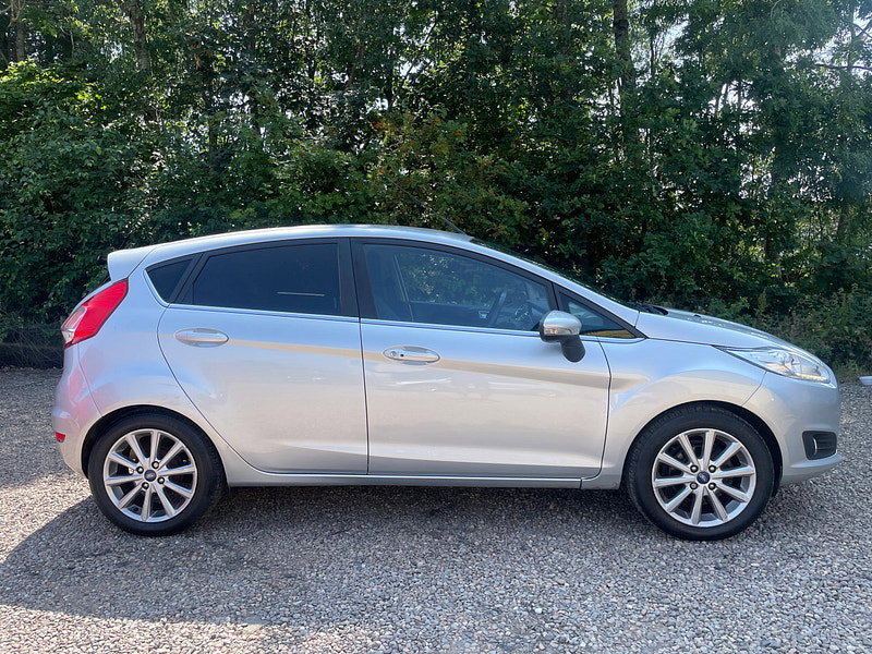Ford Fiesta 1.0T EcoBoost Titanium Euro 6 (s/s) 5dr