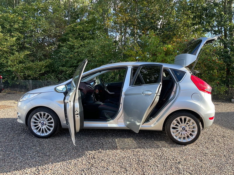 Ford Fiesta 1.4 Titanium Hatchback 5dr Petrol Automatic (154 g/km, 94 bhp)
