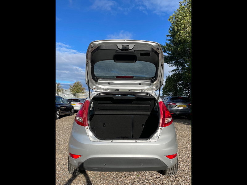 Ford Fiesta 1.4 Titanium Hatchback 5dr Petrol Automatic (154 g/km, 94 bhp)