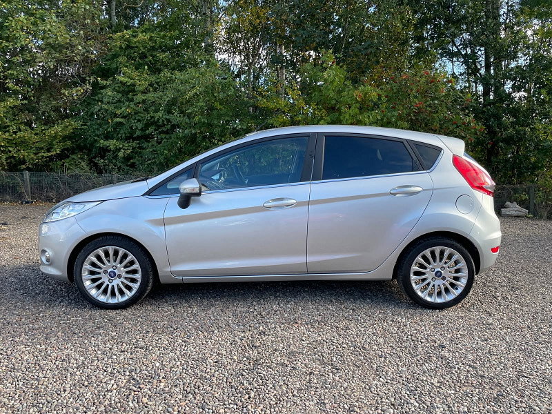 Ford Fiesta 1.4 Titanium Hatchback 5dr Petrol Automatic (154 g/km, 94 bhp)