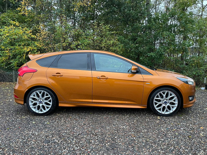 Ford Focus 1.0T EcoBoost ST-Line Hatchback 5dr Petrol Manual Euro 6 (s/s) (125 ps)