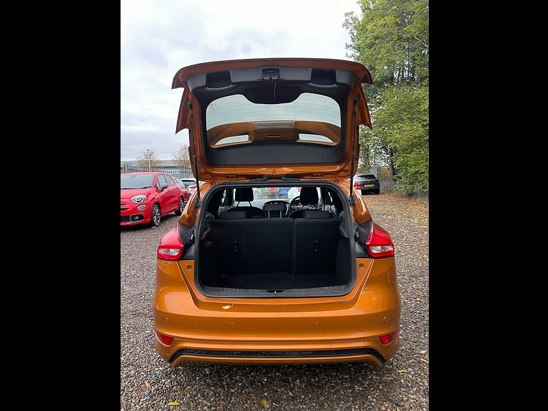 Ford Focus 1.0T EcoBoost ST-Line Hatchback 5dr Petrol Manual Euro 6 (s/s) (125 ps)