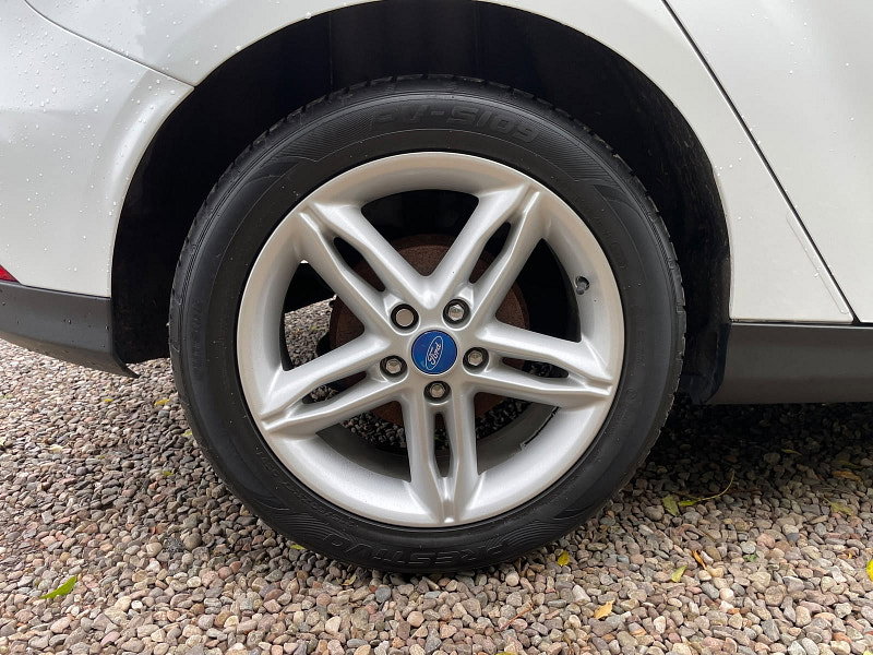 Ford Focus 1.0T EcoBoost Titanium Hatchback 5dr Petrol Manual Euro 6 (s/s) (100 ps)