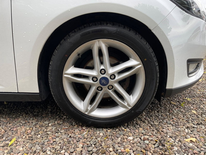 Ford Focus 1.0T EcoBoost Titanium Hatchback 5dr Petrol Manual Euro 6 (s/s) (100 ps)