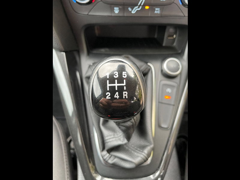 Ford Focus 1.0T EcoBoost Titanium Hatchback 5dr Petrol Manual Euro 6 (s/s) (100 ps)