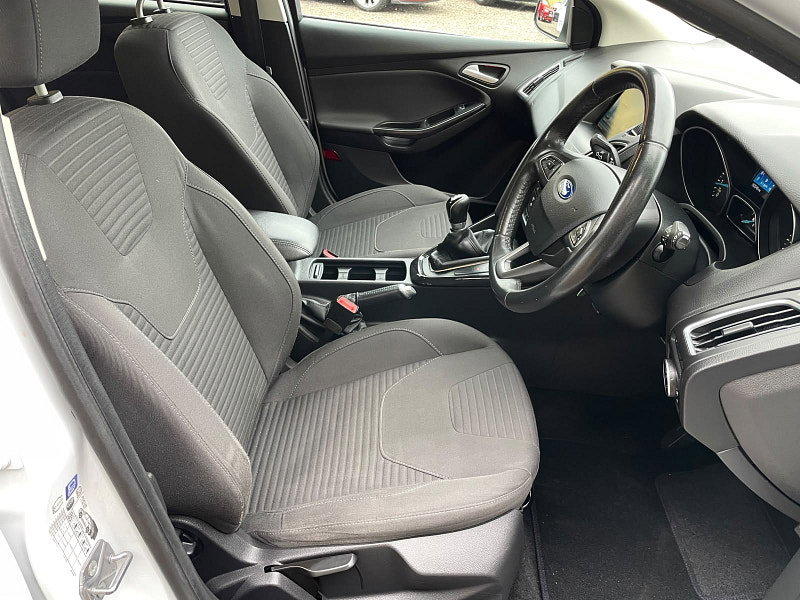 Ford Focus 1.0T EcoBoost Titanium Hatchback 5dr Petrol Manual Euro 6 (s/s) (100 ps)