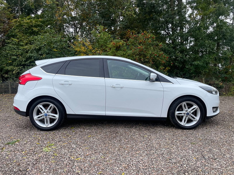 Ford Focus 1.0T EcoBoost Titanium Hatchback 5dr Petrol Manual Euro 6 (s/s) (100 ps)