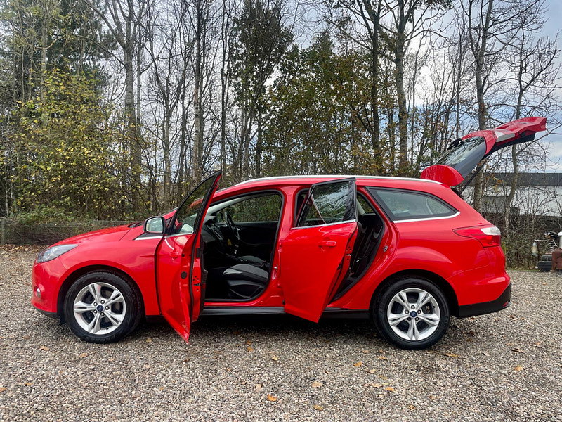 Ford Focus 1.6 TDCi Zetec Euro 5 (s/s) 5dr