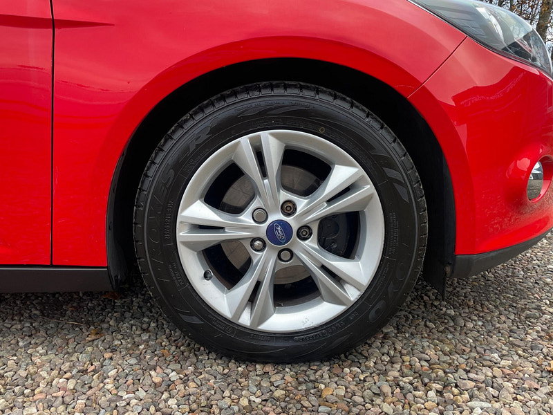 Ford Focus 1.6 TDCi Zetec Euro 5 (s/s) 5dr