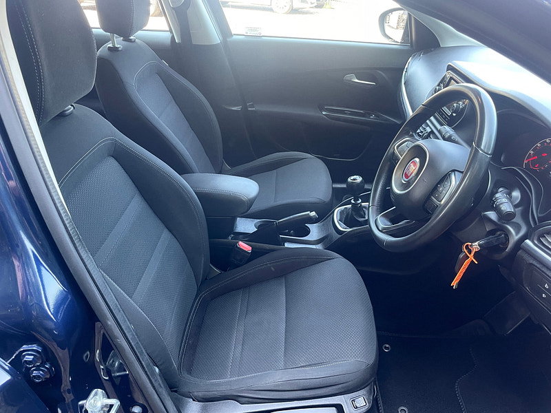 Fiat Tipo 1.4 T-Jet Lounge Estate 5dr Petrol Manual Euro 6 (s/s) (120 bhp)