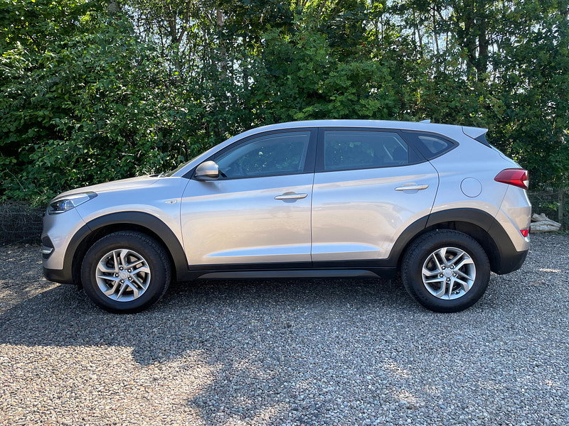 Hyundai Tucson 1.7 CRDi Blue Drive S SUV 5dr Diesel Manual Euro 6 (s/s) (116 ps)