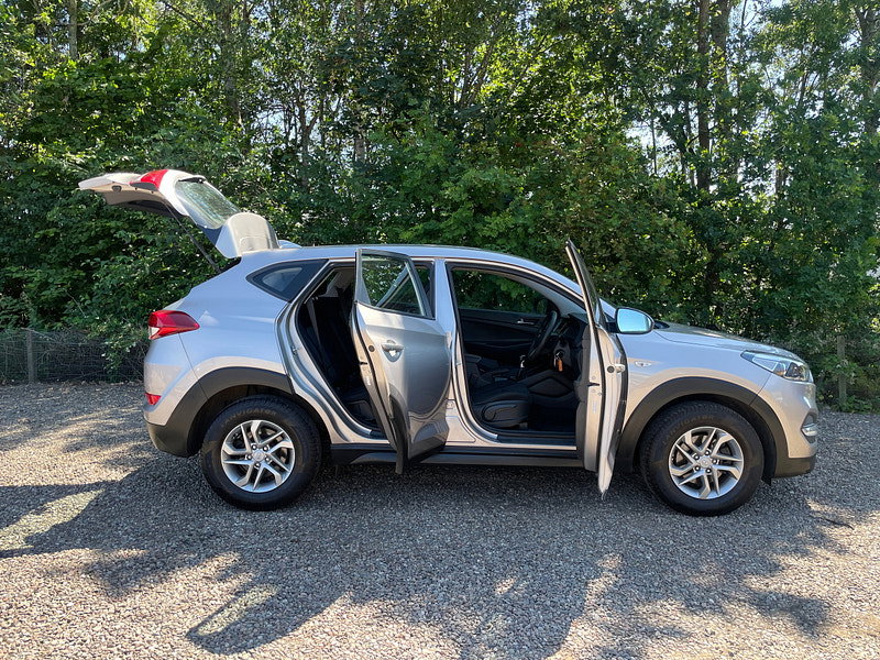 Hyundai Tucson 1.7 CRDi Blue Drive S SUV 5dr Diesel Manual Euro 6 (s/s) (116 ps)