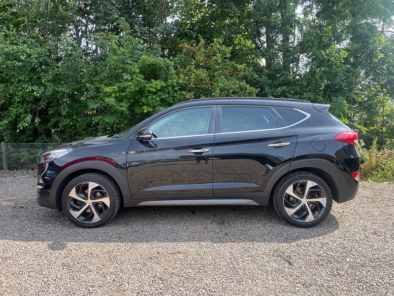 Hyundai Tucson 2.0 CRDi Blue Drive Premium SE SUV 5dr Diesel Manual Euro 6 (s/s) (136 ps)