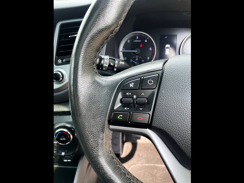 Hyundai Tucson 2.0 CRDi Blue Drive Premium SE SUV 5dr Diesel Manual Euro 6 (s/s) (136 ps)