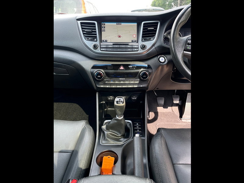 Hyundai Tucson 2.0 CRDi Blue Drive Premium SE SUV 5dr Diesel Manual Euro 6 (s/s) (136 ps)