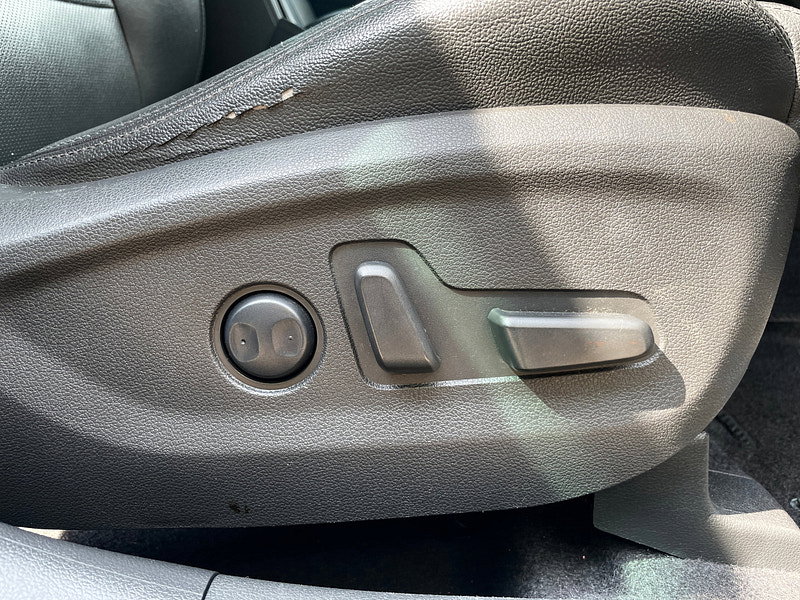 Hyundai Tucson 2.0 CRDi Blue Drive Premium SE SUV 5dr Diesel Manual Euro 6 (s/s) (136 ps)