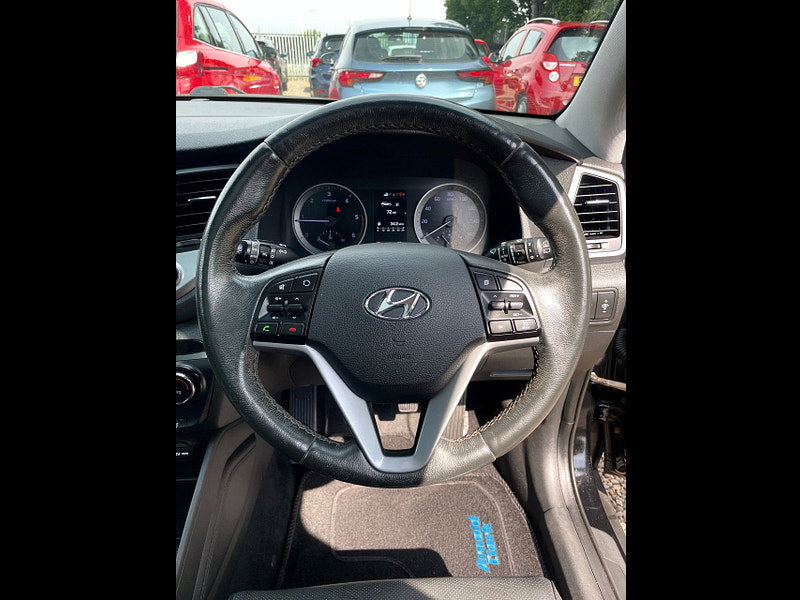 Hyundai Tucson 2.0 CRDi Blue Drive Premium SE SUV 5dr Diesel Manual Euro 6 (s/s) (136 ps)