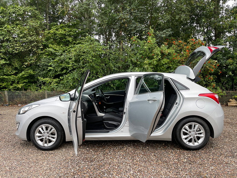 Hyundai I30 1.6 CRDi Blue Drive SE Hatchback 5dr Diesel Manual Euro 6 (s/s) (110 ps)