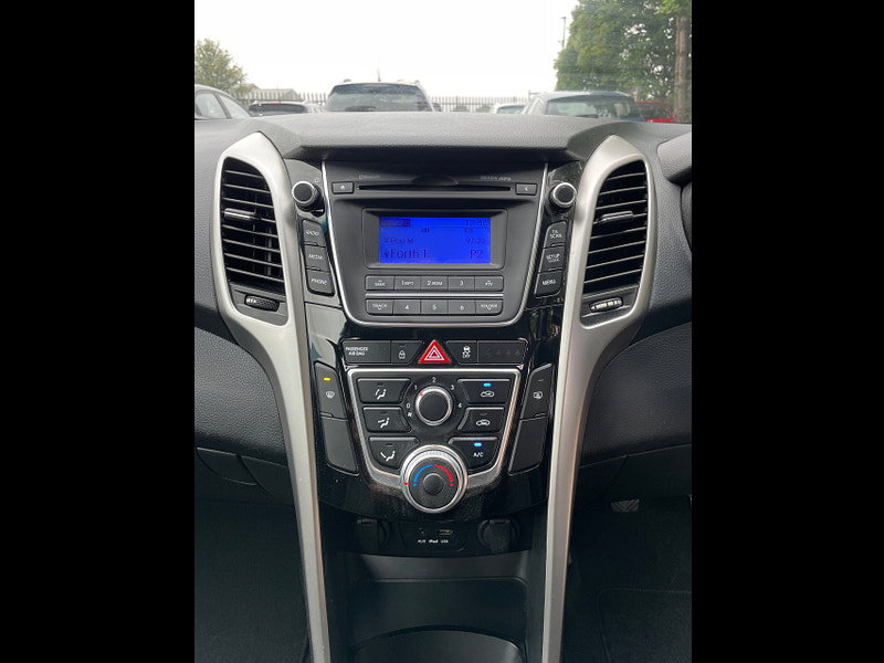 Hyundai I30 1.6 CRDi Blue Drive SE Hatchback 5dr Diesel Manual Euro 6 (s/s) (110 ps)