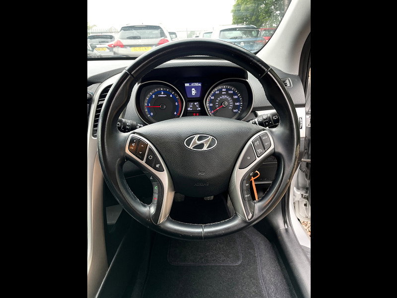 Hyundai I30 1.6 CRDi Blue Drive SE Hatchback 5dr Diesel Manual Euro 6 (s/s) (110 ps)