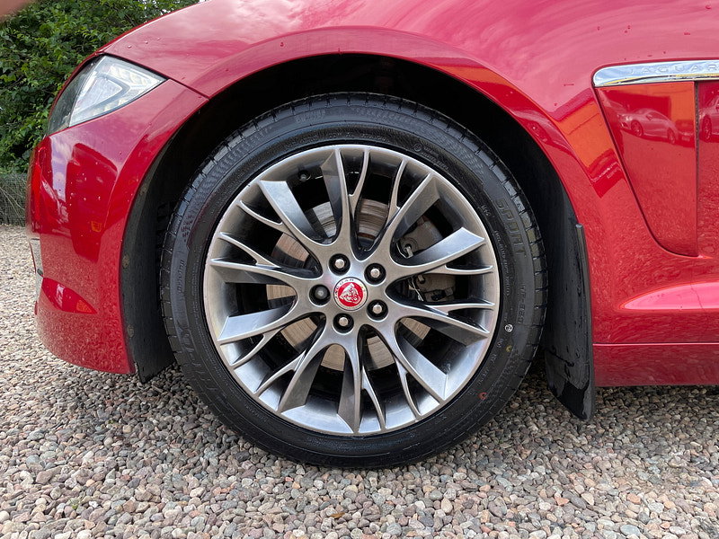 Jaguar XF 2.2d R-Sport Saloon 4dr Diesel Auto Euro 5 (s/s) (200 ps)