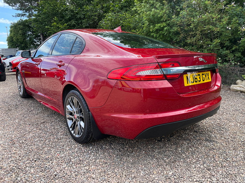 Jaguar XF 2.2d R-Sport Saloon 4dr Diesel Auto Euro 5 (s/s) (200 ps)