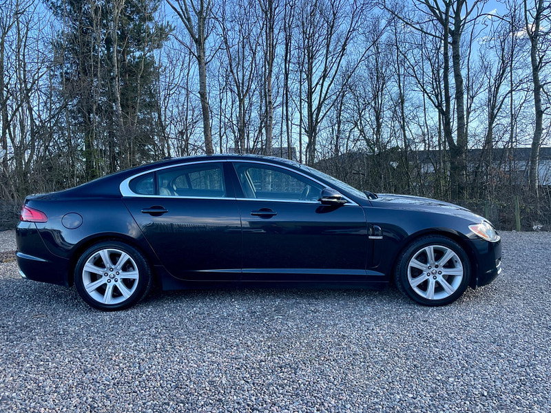 Jaguar XF 3.0d V6 Luxury Auto Euro 5 4dr