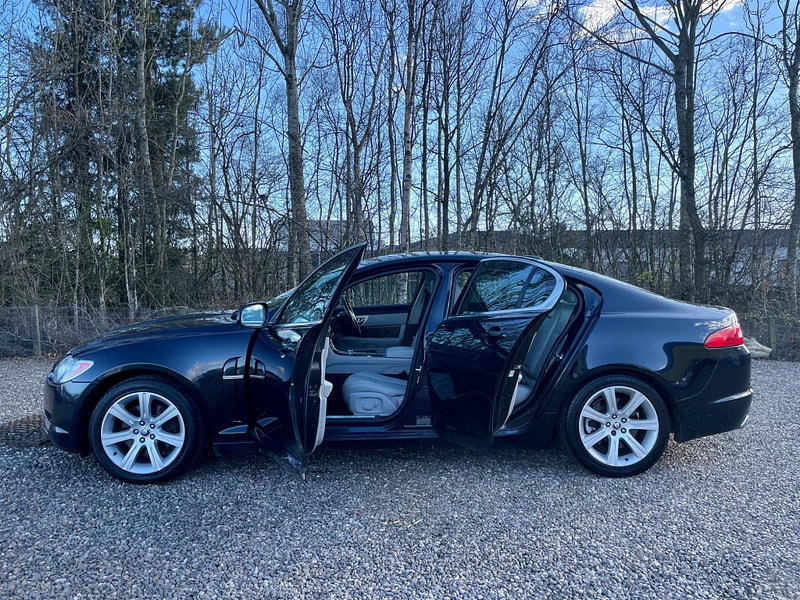Jaguar XF 3.0d V6 Luxury Auto Euro 5 4dr
