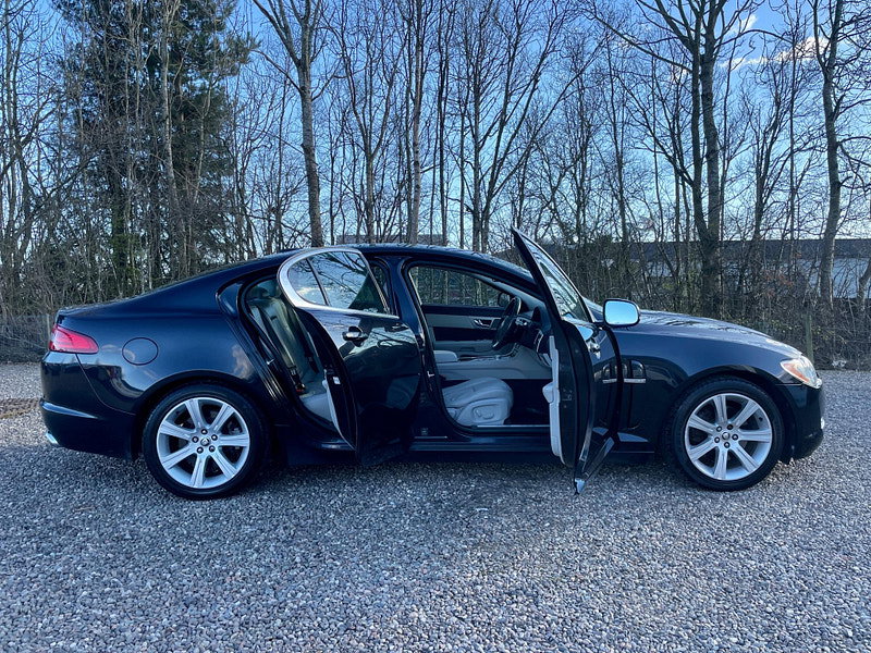Jaguar XF 3.0d V6 Luxury Auto Euro 5 4dr