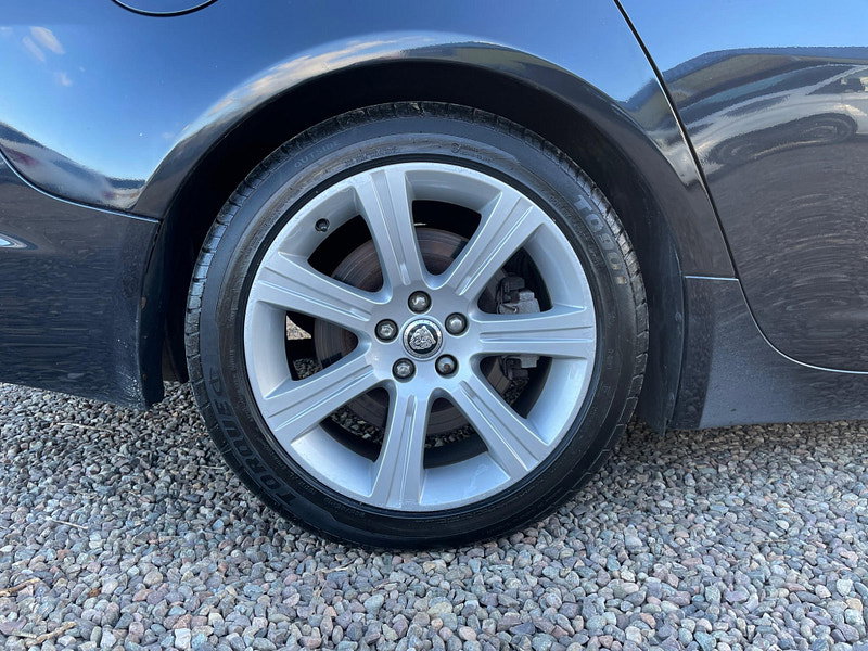 Jaguar XF 3.0d V6 Luxury Auto Euro 5 4dr