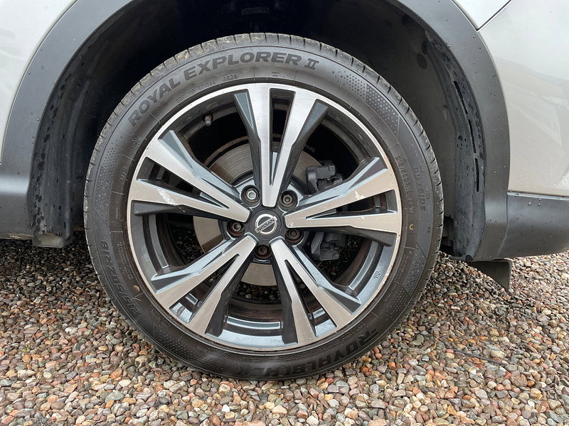 Nissan Qashqai 1.2 DIG-T N-Connecta SUV 5dr Petrol Manual Euro 6 (s/s) (115 ps)