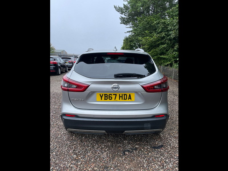 Nissan Qashqai 1.2 DIG-T N-Connecta SUV 5dr Petrol Manual Euro 6 (s/s) (115 ps)