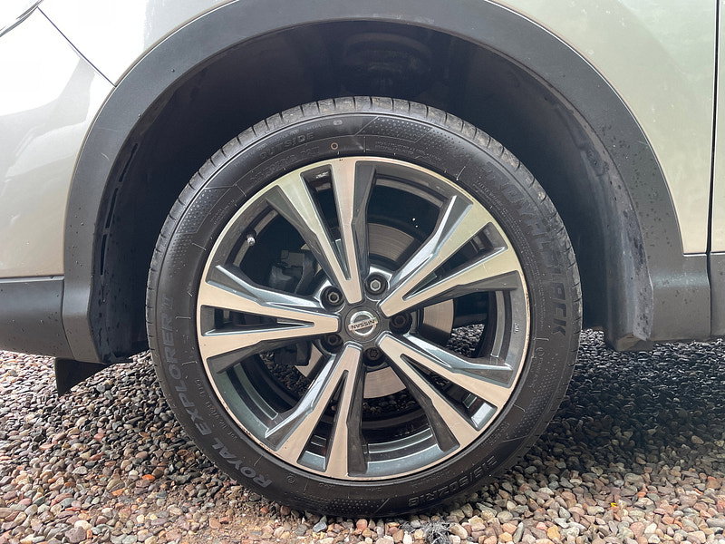 Nissan Qashqai 1.2 DIG-T N-Connecta SUV 5dr Petrol Manual Euro 6 (s/s) (115 ps)