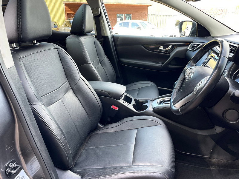 Nissan Qashqai 1.6 dCi Tekna SUV 5dr Diesel XTRON 2WD Euro 6 (s/s) (130 ps)