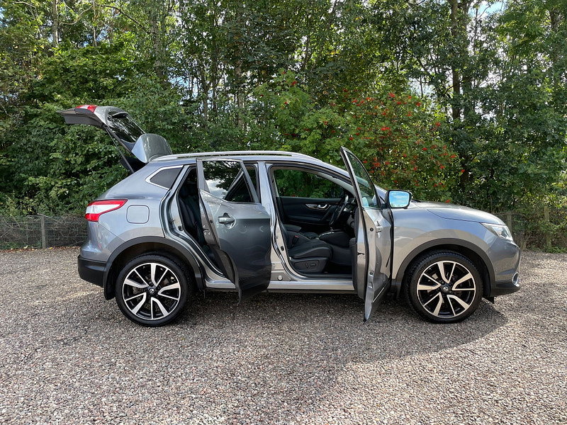 Nissan Qashqai 1.6 dCi Tekna SUV 5dr Diesel XTRON 2WD Euro 6 (s/s) (130 ps)