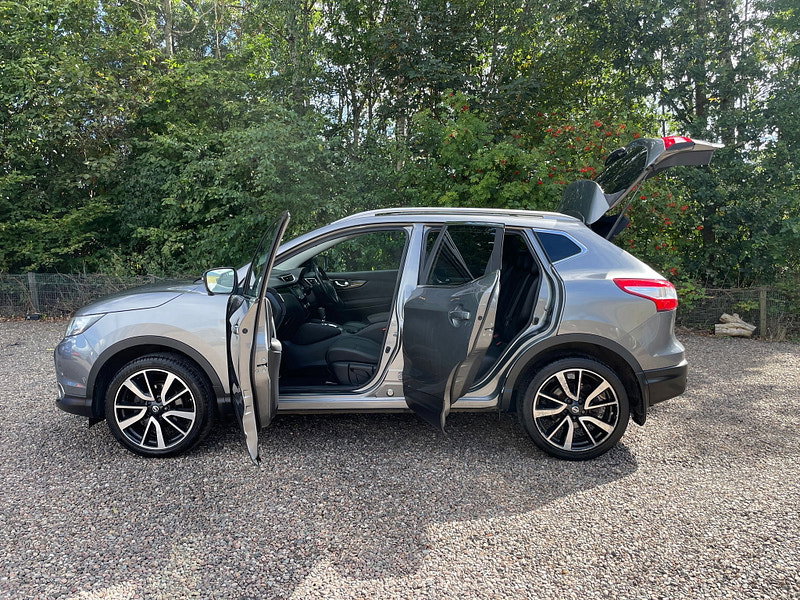 Nissan Qashqai 1.6 dCi Tekna SUV 5dr Diesel XTRON 2WD Euro 6 (s/s) (130 ps)