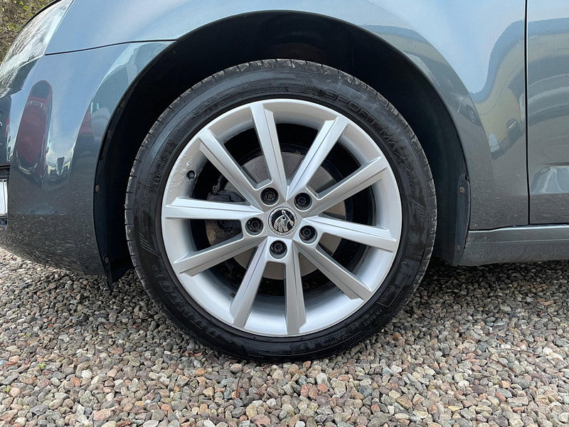 Skoda Octavia 1.6 TDI Elegance Euro 5 (s/s) 5dr