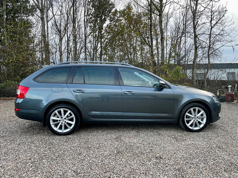 Skoda Octavia 1.6 TDI Elegance Euro 5 (s/s) 5dr