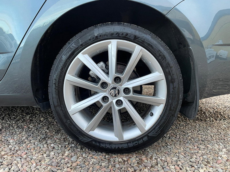 Skoda Octavia 1.6 TDI Elegance Euro 5 (s/s) 5dr