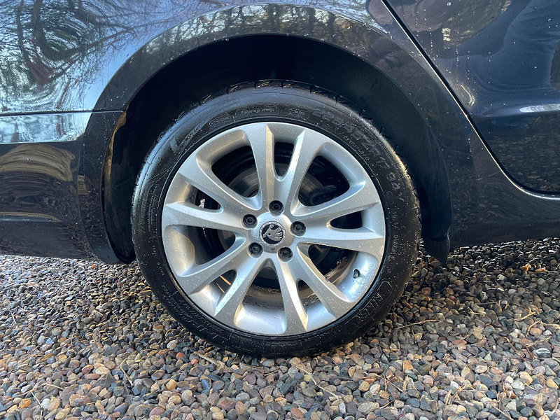 Skoda Superb 2.0 TDI SE Euro 5 (s/s) 5dr