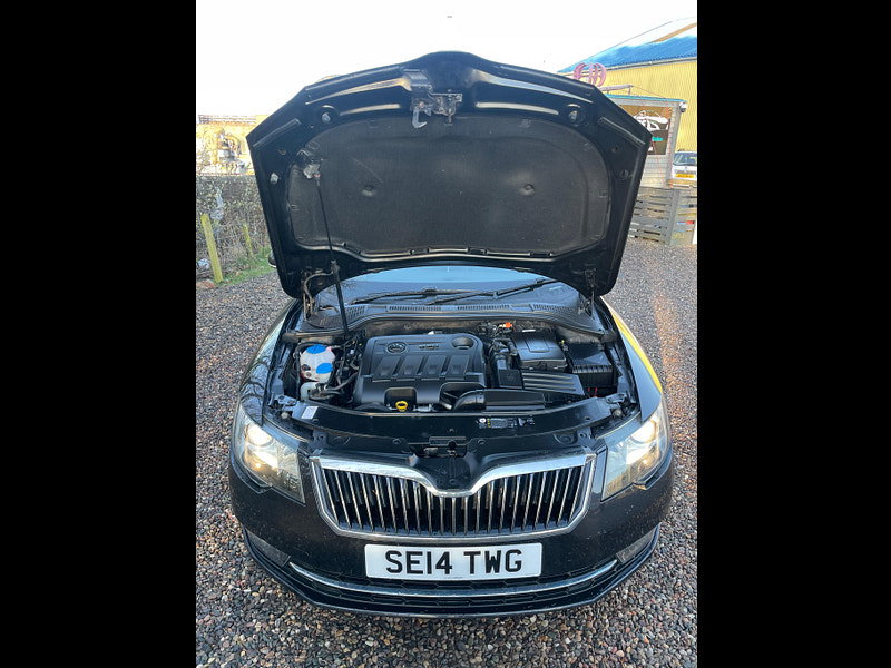 Skoda Superb 2.0 TDI SE Euro 5 (s/s) 5dr
