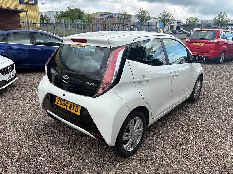 Toyota Aygo 1.0 VVT-i x-pression Hatchback 5dr Petrol Manual Euro 5 Euro 5 (68 ps)
