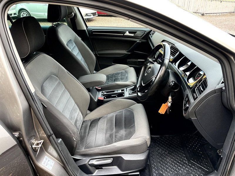 Volkswagen Golf 2.0 TDI BlueMotion Tech GT Euro 5 (s/s) 5dr