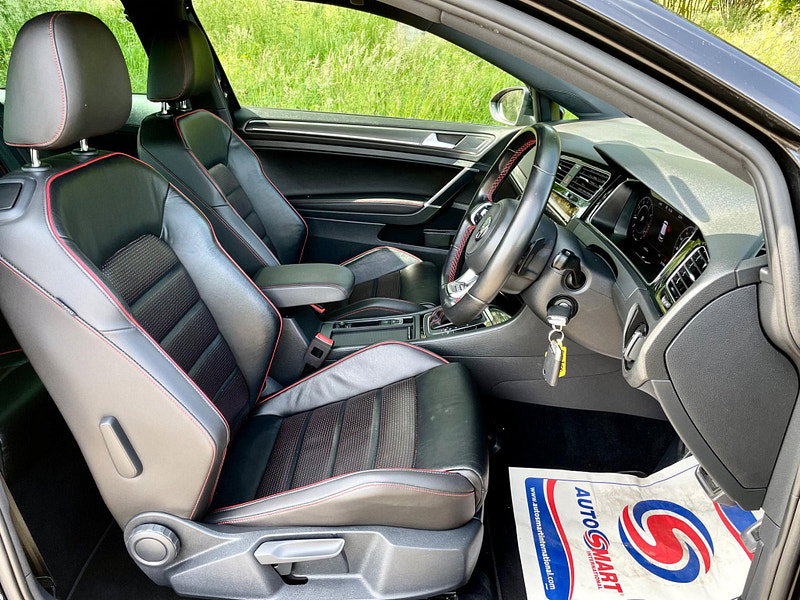 Volkswagen Golf 2.0 TSI GTI Performance DSG Euro 6 (s/s) 3dr