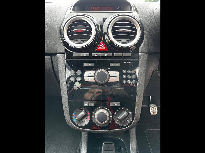 Vauxhall Corsa 1.4 16V SRi Hatchback 3dr Petrol Manual Euro 5 (100 ps)