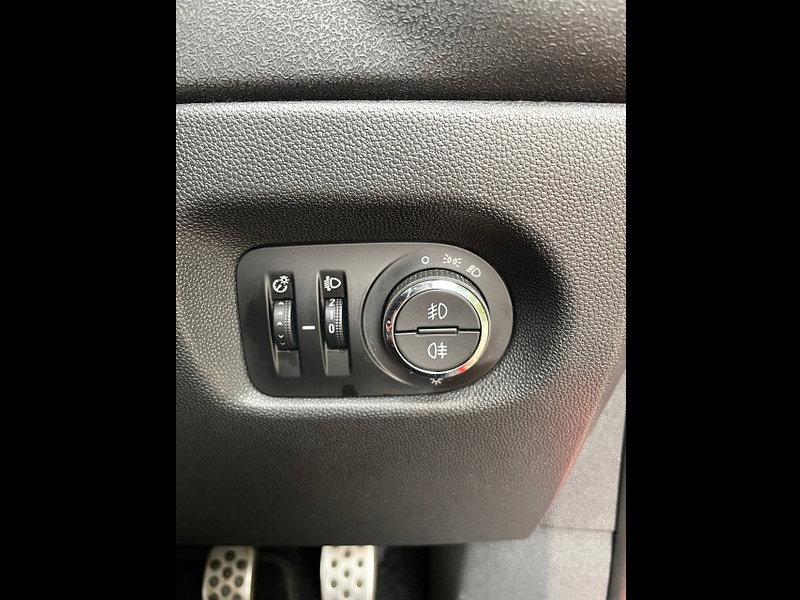Vauxhall Corsa 1.4 16V SRi Hatchback 3dr Petrol Manual Euro 5 (100 ps)