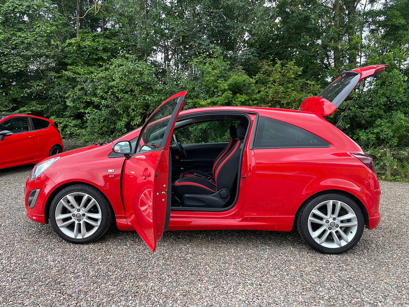 Vauxhall Corsa 1.4 16V SRi Hatchback 3dr Petrol Manual Euro 5 (100 ps)