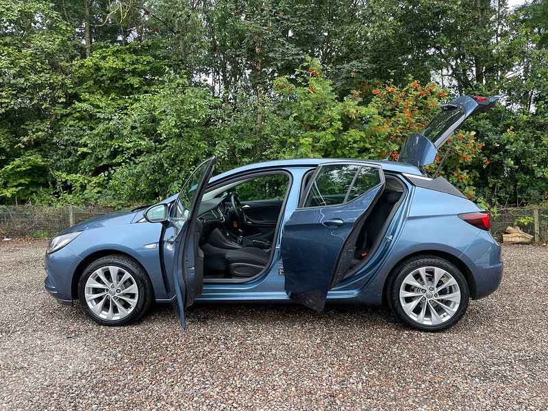 Vauxhall Astra 1.0i Turbo ecoFLEX Design Hatchback 5dr Petrol Manual Euro 6 (s/s) (105 ps)