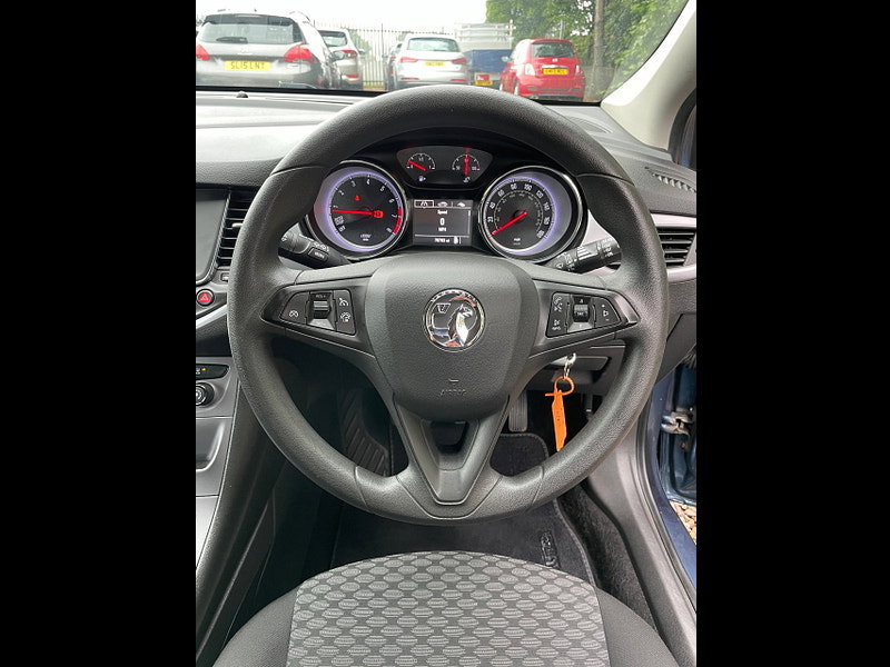 Vauxhall Astra 1.0i Turbo ecoFLEX Design Hatchback 5dr Petrol Manual Euro 6 (s/s) (105 ps)