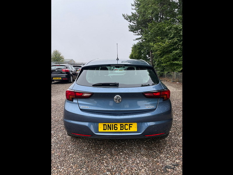 Vauxhall Astra 1.0i Turbo ecoFLEX Design Hatchback 5dr Petrol Manual Euro 6 (s/s) (105 ps)